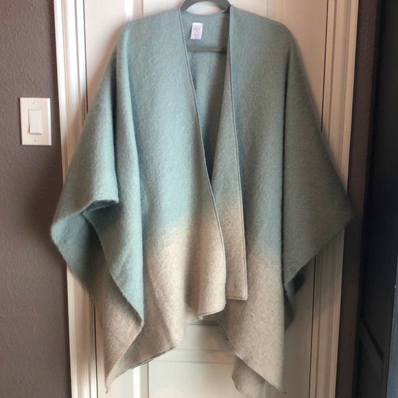 Calia by Carrie Underwood Ombré Wrap - Picture 7 of 9